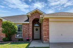 1718 La Caya Dr, Mansfield, TX 76063 - Photo 2