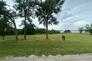 000 Twin Hills Rd, Lake Bridgeport, TX 76426 - Photo 1