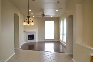 1013 Clear Creek Dr, Mesquite, TX 75181 - Photo 2
