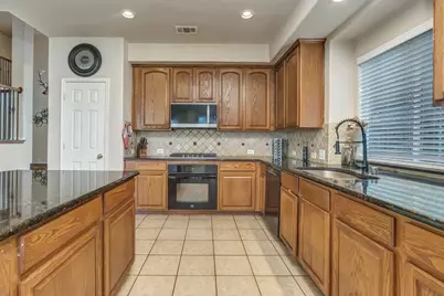 2312 Tawny Owl Road, Grand Prairie, TX 75052 - Photo 18