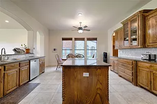 415 Breezeway Ct, Cedar Hill, TX 75104 - Photo 10
