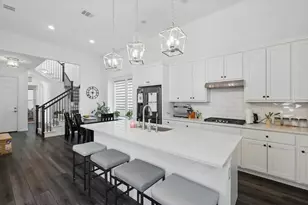 222 Woodson St, Irving, TX 75063 - Photo 8