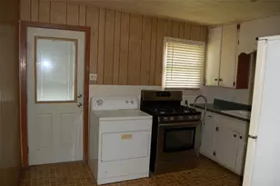141 Ragland St, Graham, TX 76450 - Photo 10