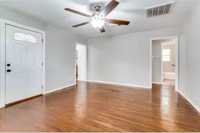 118 Nichols Street, Irving, TX 75060 - Photo 2