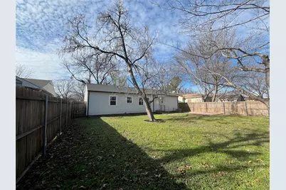 118 Nichols Street, Irving, TX 75060 - Photo 12