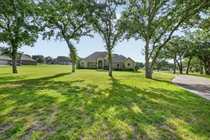 197 Ellis Creek Dr, Weatherford, TX 76085 - Photo 4