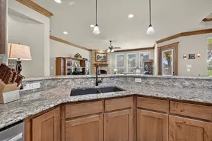 197 Ellis Creek Dr, Weatherford, TX 76085 - Photo 10