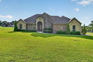 197 Ellis Creek Dr, Weatherford, TX 76085 - Photo 2
