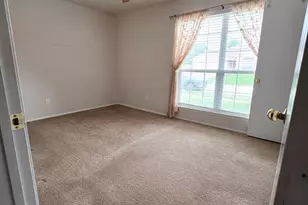 307 Dimes St, Arlington, TX 76002 - Photo 10