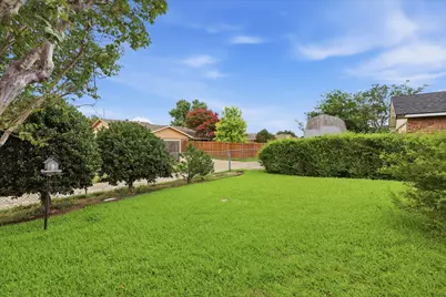 2929 Silverdale Lane, Garland, TX 75044 - Photo 30