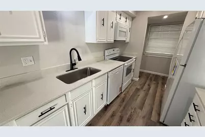 1723 E Grauwyler Road #122, Irving, TX 75061 - Photo 4