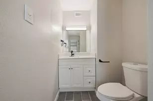 1723 E Grauwyler Rd, Irving, TX 75061 - Photo 40
