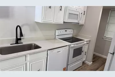 1723 E Grauwyler Road #122, Irving, TX 75061 - Photo 2