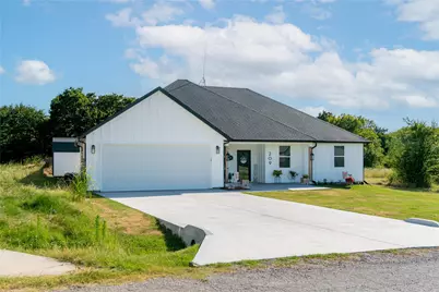209 Lanai Drive, Runaway Bay, TX 76426 - Photo 8