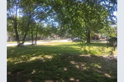 802 N Commerce Street, Gainesville, TX 76240 - Photo 2