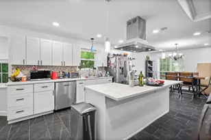 1112 W Pleasant Run Rd, DeSoto, TX 75115 - Photo 14