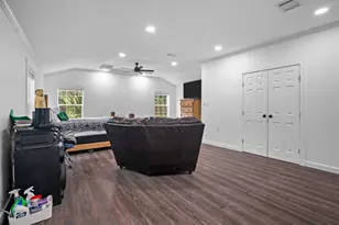 1112 W Pleasant Run Rd, DeSoto, TX 75115 - Photo 22