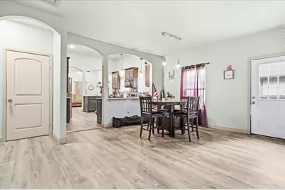 206 N Wood Street, Cleburne, TX 76033 - Photo 10