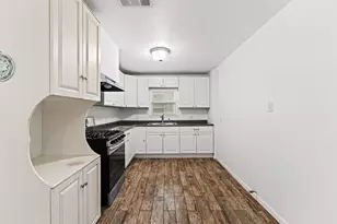 1924 Connally St, Waco, TX 76711 - Photo 6
