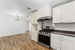 1924 Connally St, Waco, TX 76711 - Photo 8