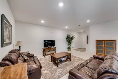 809 Meadow Wood Lane, Princeton, TX 75407 - Photo 4