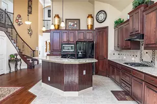 6728 S Fork Dr, North Richland Hills, TX 76182 - Photo 2