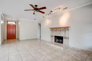 3912 Blue Pond Cir, Fort Worth, TX 76123 - Photo 6