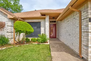 3912 Blue Pond Cir, Fort Worth, TX 76123 - Photo 2
