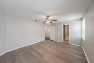 3015 Goldenrod Dr, Lancaster, TX 75134 - Photo 20