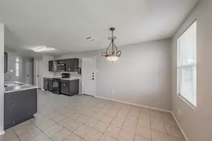 3015 Goldenrod Dr, Lancaster, TX 75134 - Photo 14