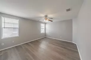 3015 Goldenrod Dr, Lancaster, TX 75134 - Photo 18