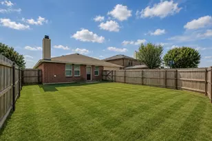3015 Goldenrod Dr, Lancaster, TX 75134 - Photo 32