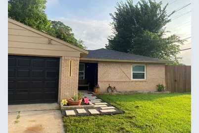 2135 Brookshire Street, Arlington, TX 76010 - Photo 2