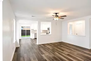 911 Hems Ln, Arlington, TX 76001 - Photo 2