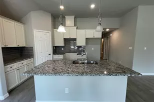 1019 E Hattie St, Fort Worth, TX 76104 - Photo 14