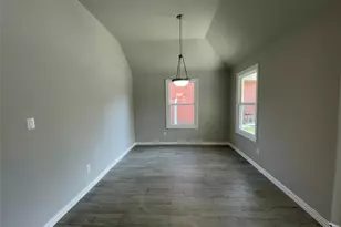 1019 E Hattie St, Fort Worth, TX 76104 - Photo 8