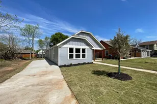 1019 E Hattie St, Fort Worth, TX 76104 - Photo 4