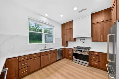 4008 Acapulco Street, Irving, TX 75062 - Photo 8
