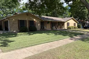 401 S Ross Ave, Mexia, TX 76667 - Photo 1
