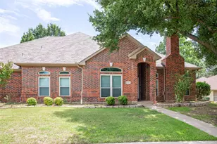 1803 Fern Ct, Grapevine, TX 76051 - Photo 2