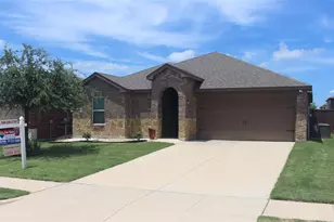 825 Alton Dr, Aubrey, TX 76227 - Photo 1