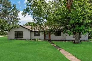 906 Mesquite Ln, Mexia, TX 76667 - Photo 2