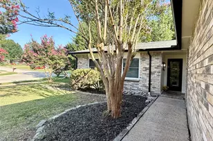 1922 Baywood Ln, Arlington, TX 76014 - Photo 2