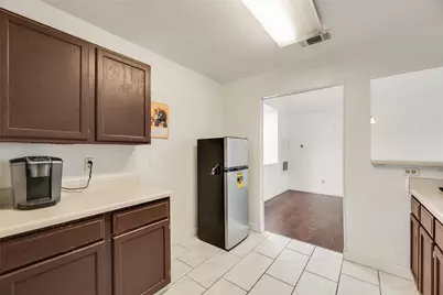1613 Kingspoint Drive, Carrollton, TX 75007 - Photo 6