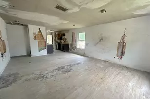 1504 Avenue D, Fort Worth, TX 76104 - Photo 6