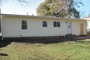 2117 N Hickory St, Sherman, TX 75092 - Photo 4
