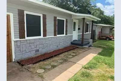 2117 N Hickory Street, Sherman, TX 75092 - Photo 2