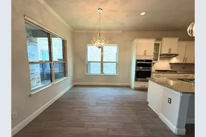 302 Julia Lane, Euless, TX 76040 - Photo 10