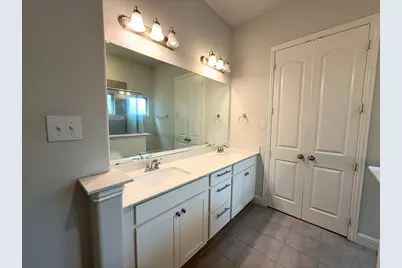 302 Julia Lane, Euless, TX 76040 - Photo 16
