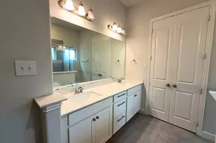 302 Julia Ln, Euless, TX 76040 - Photo 16